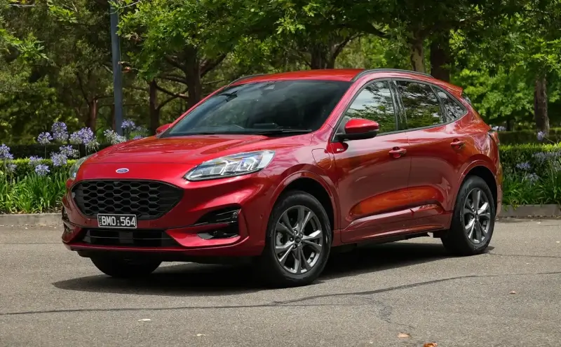 2023-ford-escape-phev-st-line-red-review.webp