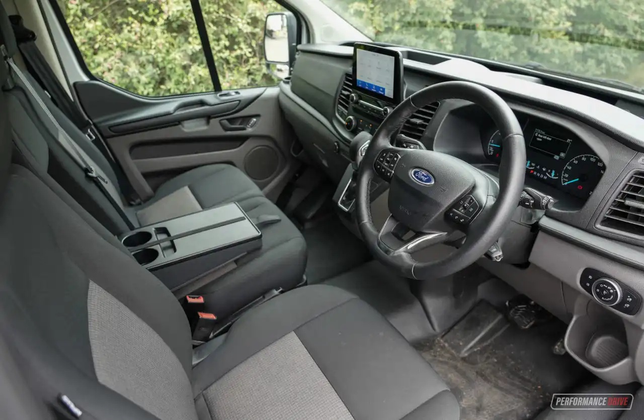 2023 ford transit custom interior